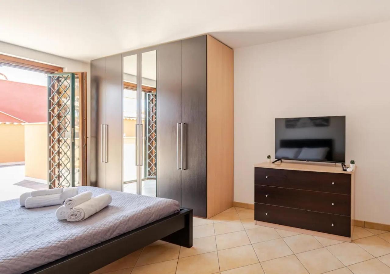 Garden Villa - Free Parking, Wi-Fi E Netflix Fiumicino Exterior photo