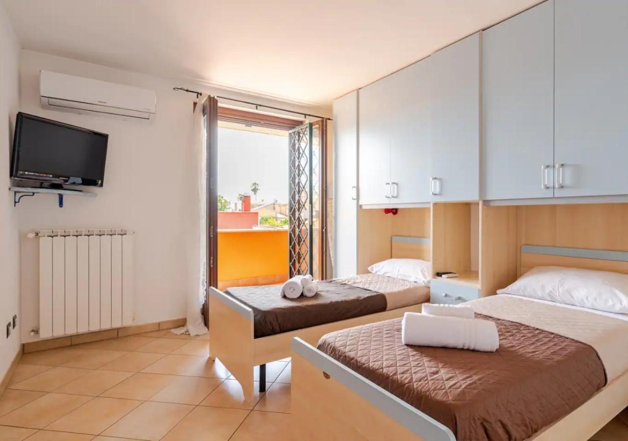 Garden Villa - Free Parking, Wi-Fi E Netflix Fiumicino Exterior photo